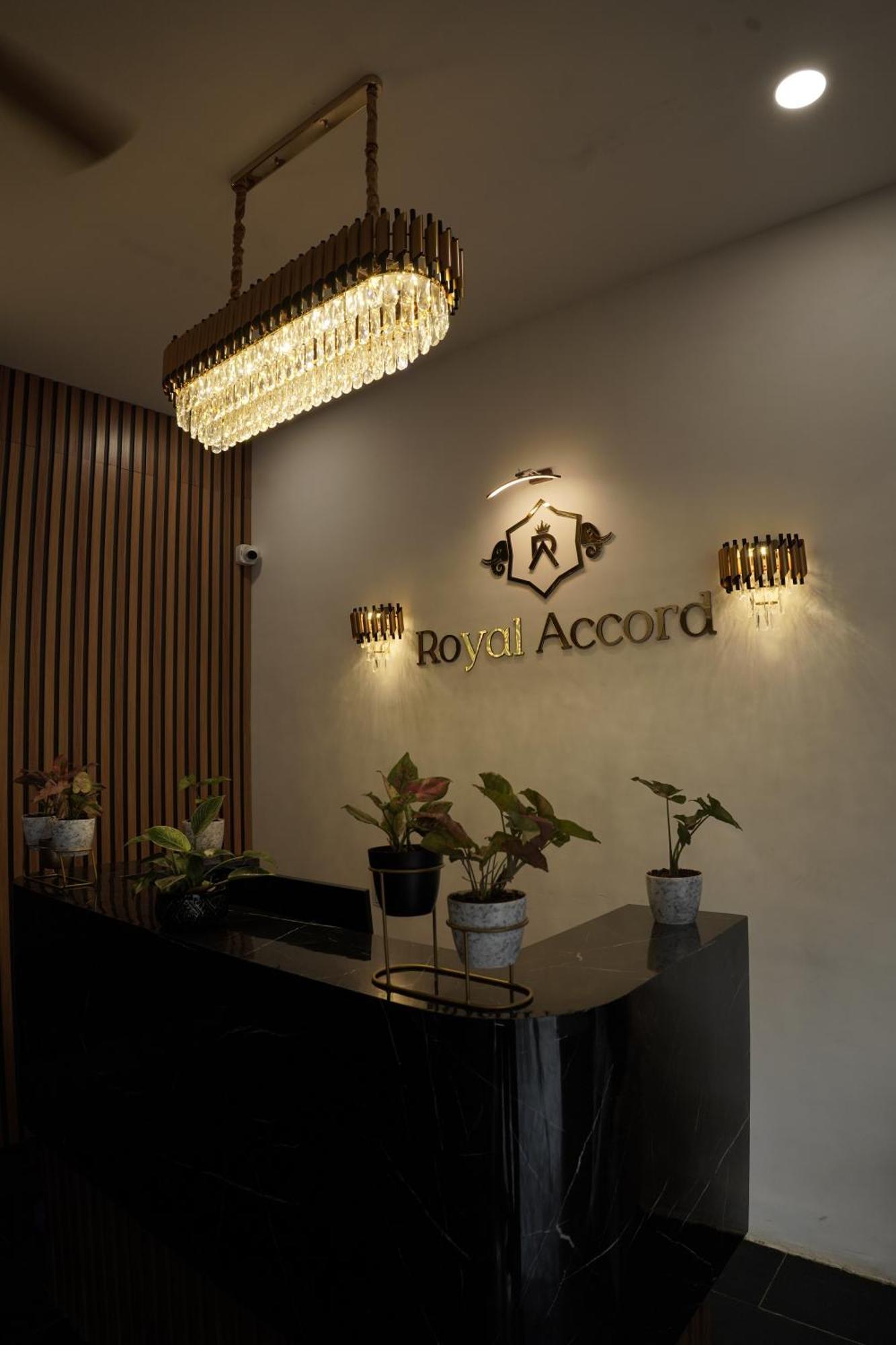 Hotel Royal Accord Surat Exterior foto